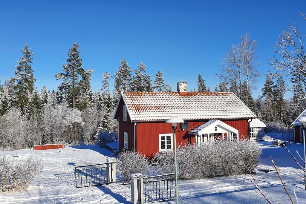 Villa Pa Landet, Habo Екстер'єр фото